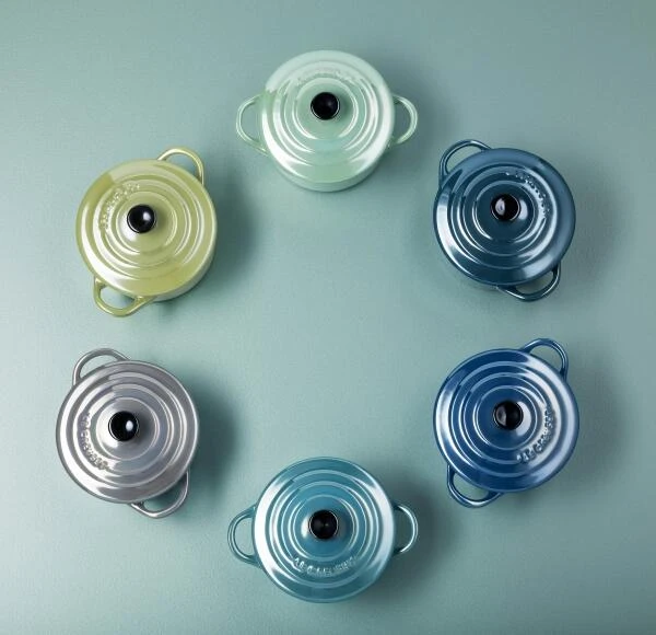 Le Creuset Mini Cocotte In Creme Metallic - Image 4