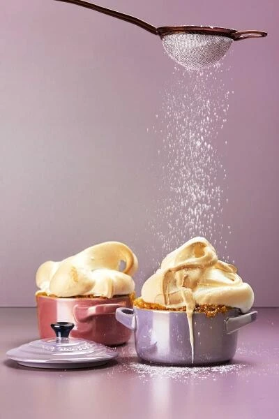 Le Creuset Mini Cocotte In Creme Metallic - Image 2