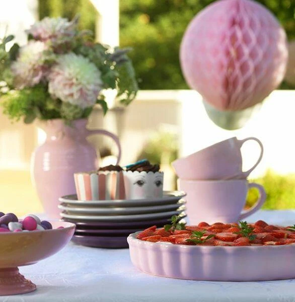 Le Creuset Tarteform In Shell Pink - Image 2