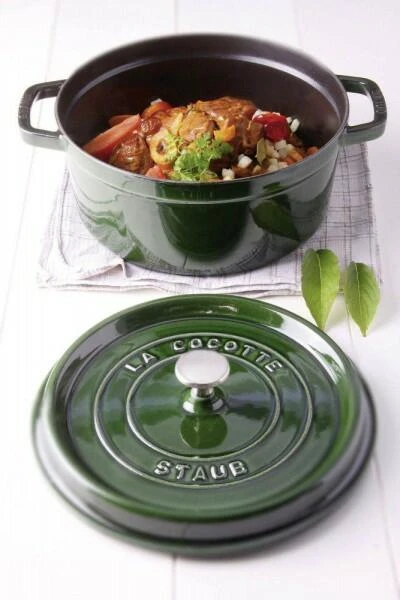 Staub Cocotte Rund Aus Gusseisen In Basilikumgrün 22 Cm / 18 Cm/ 10 Cm/ 2,6 Liter - Image 4